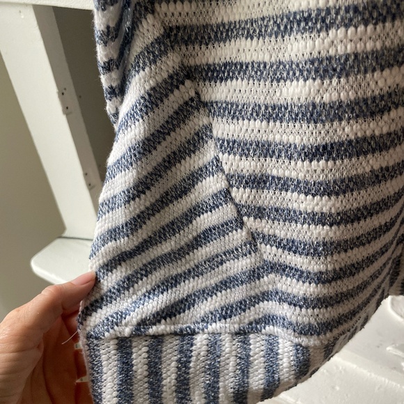 WOMENS PLUS SIZE CJ BANKS BLUE/WHITE STRIPED LONG SLEEVE BLOUSE 1X - Picture 8 of 9